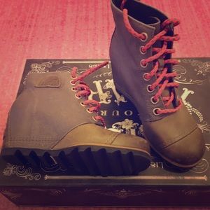 Sorel 1964 wedge size 7